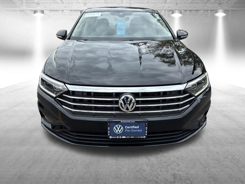 Used 2021 Black Volkswagen SEL Premium image 10