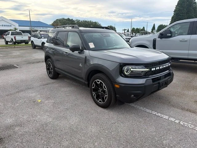 Used 2025 Gray Ford Outer Banks image 3