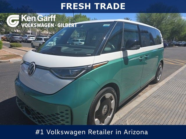 2025 Volkswagen ID. Buzz Pro S Plus Two-Tone's photo