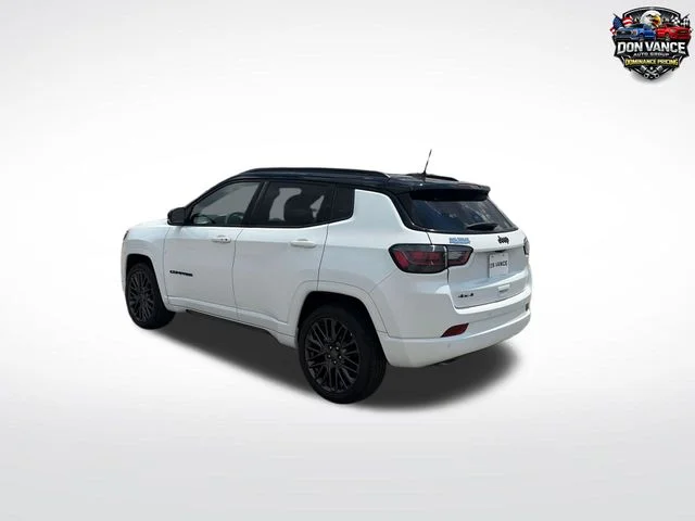 Used 2023 White Jeep High Altitude image 3