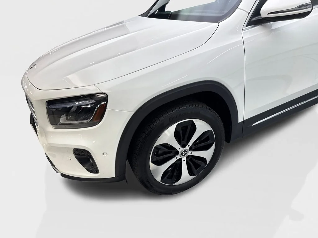 Used 2024 White Mercedes-Benz GLB 250 image 16