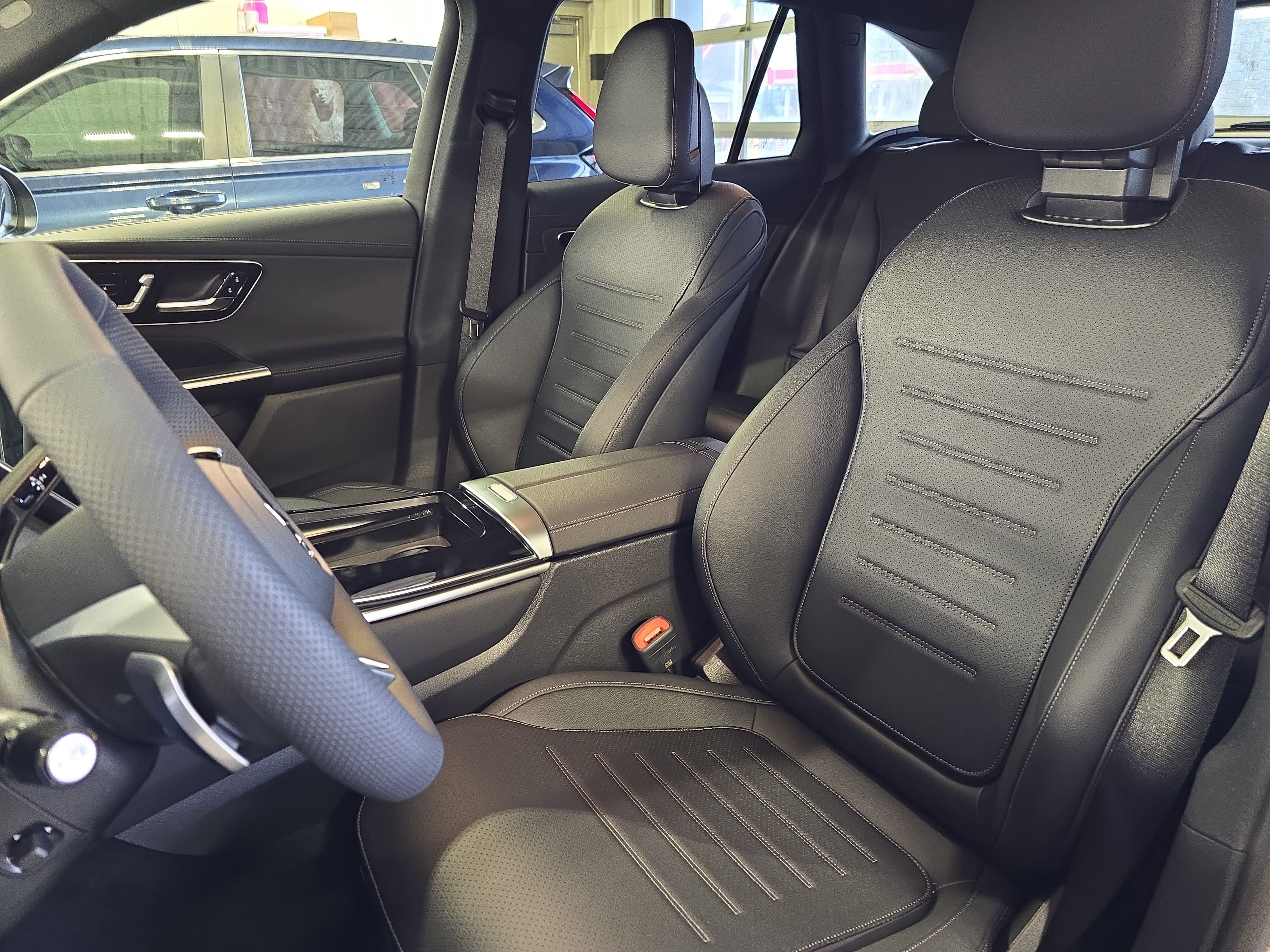 New 2026 Graphite Grey Metallic Mercedes-Benz GLC300 image 16