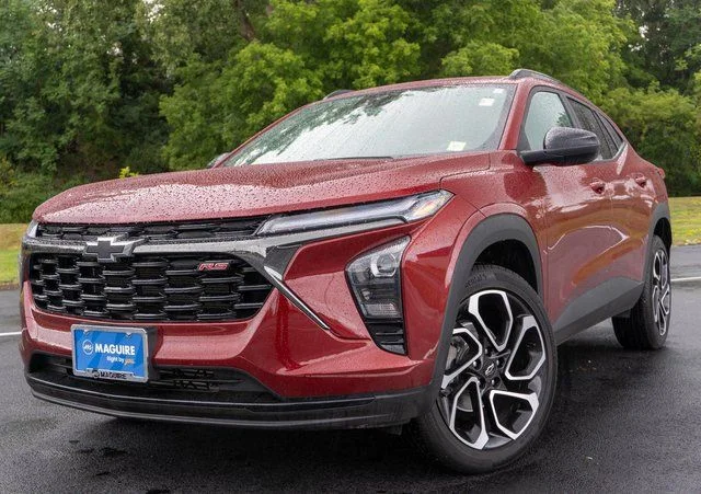 Used 2025 Red Chevrolet 2RS image 1