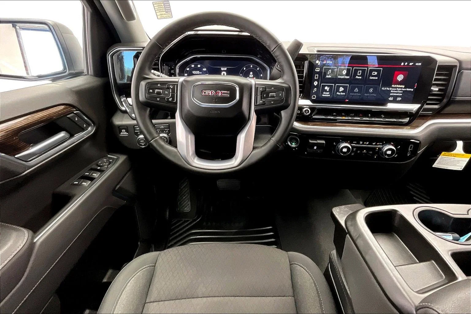 Used 2026 Summit White GMC Elevation image 4