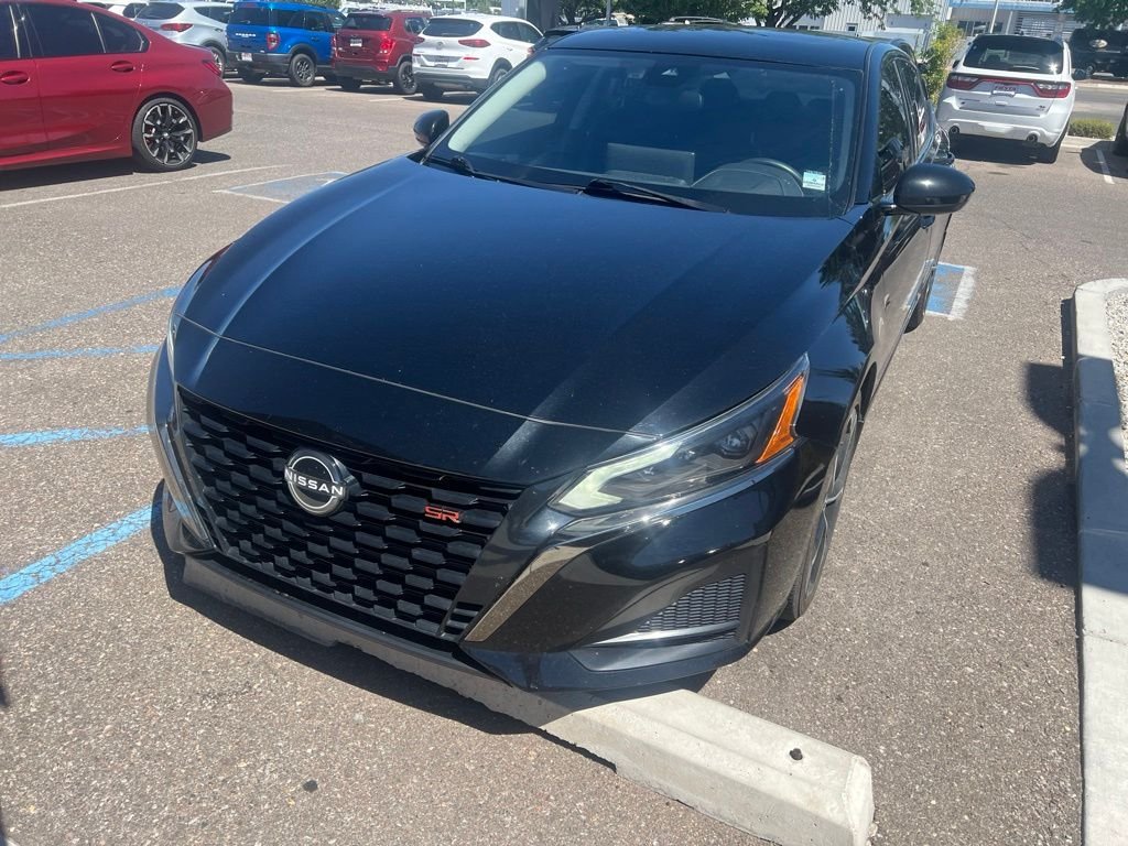 Used 2024 Black Nissan 2.5 SR image 3