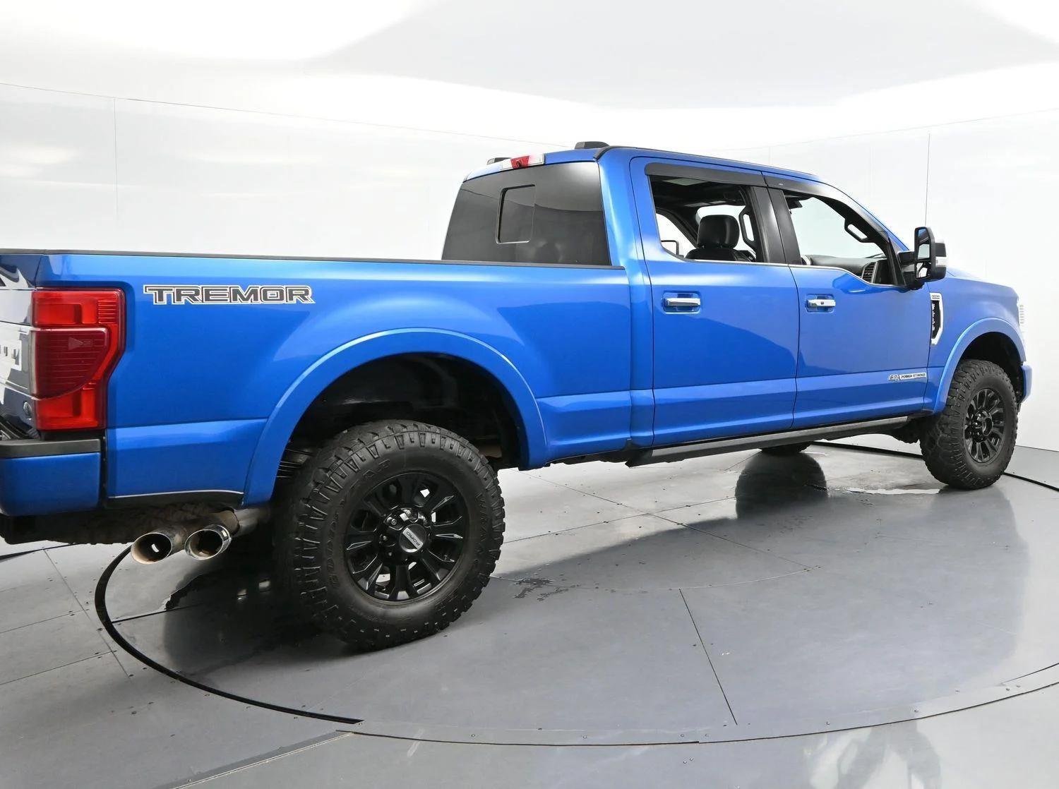 Used 2021 Velocity Blue Ford Platinum image 7