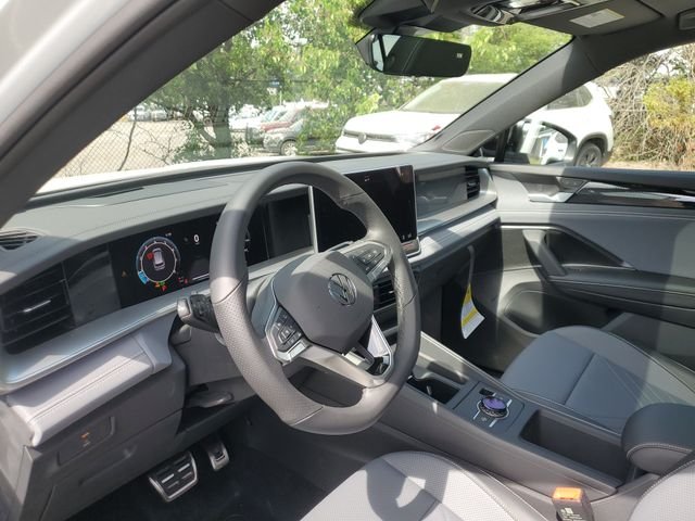 New 2026 White Volkswagen SE R-Line Black image 17