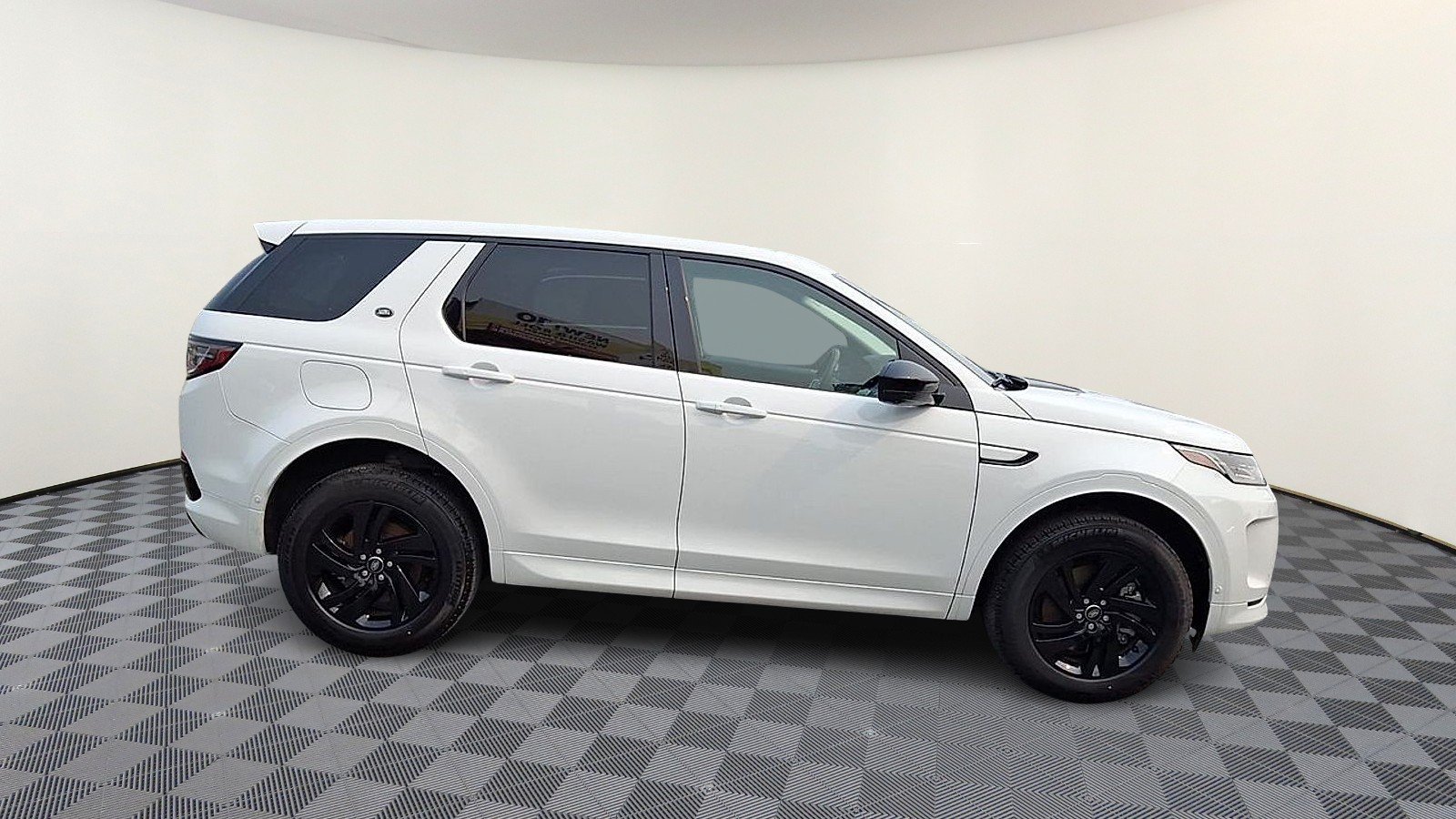 Used 2025 Fuji White - 1AA Land Rover S image 9