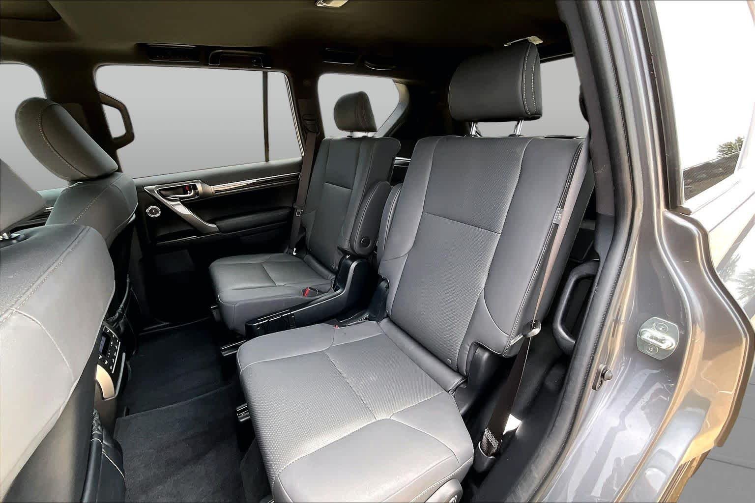 Used 2023 Nebula Gray Pearl Lexus Premium image 21