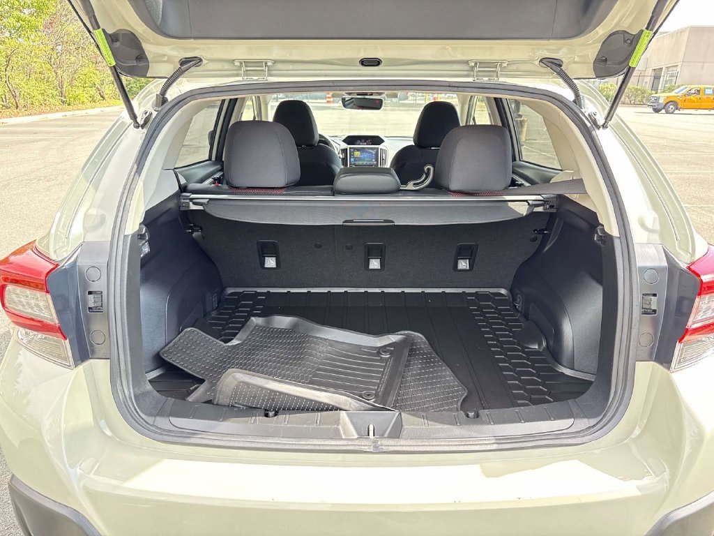 Used 2023  Subaru Premium image 24