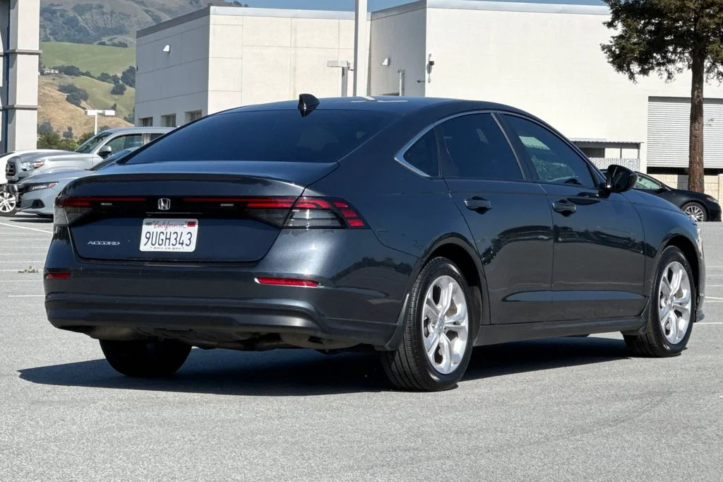 Used 2025 Meteorite Gray Metallic Honda LX image 4