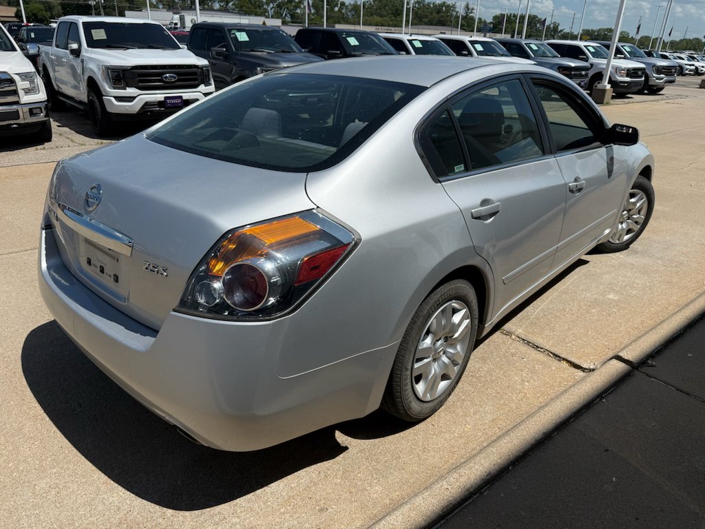 Used 2011  Nissan 2.5 S image 10
