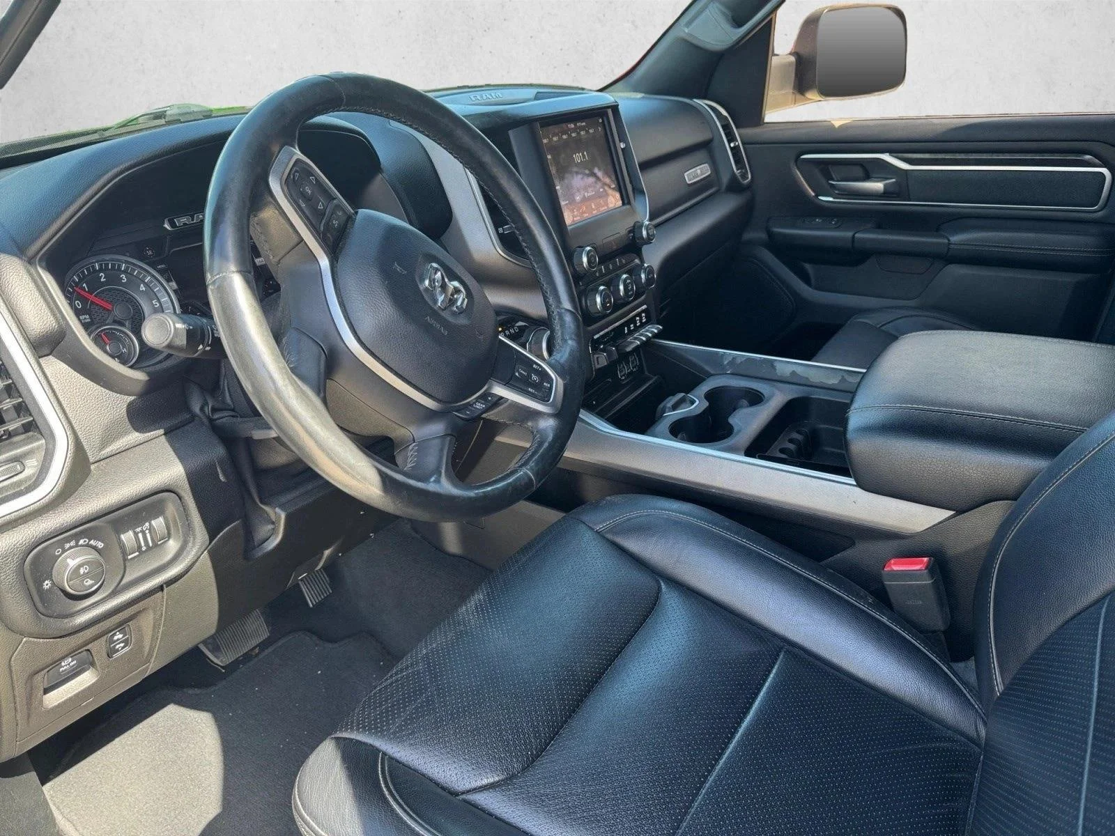 Used 2019 Diamond Black Crystal Pearlcoat RAM Big Horn/Lone Star image 10