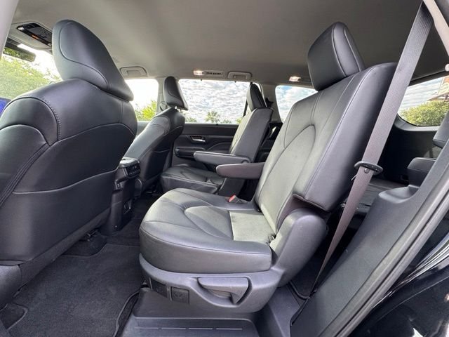 Used 2024  Toyota XLE image 37