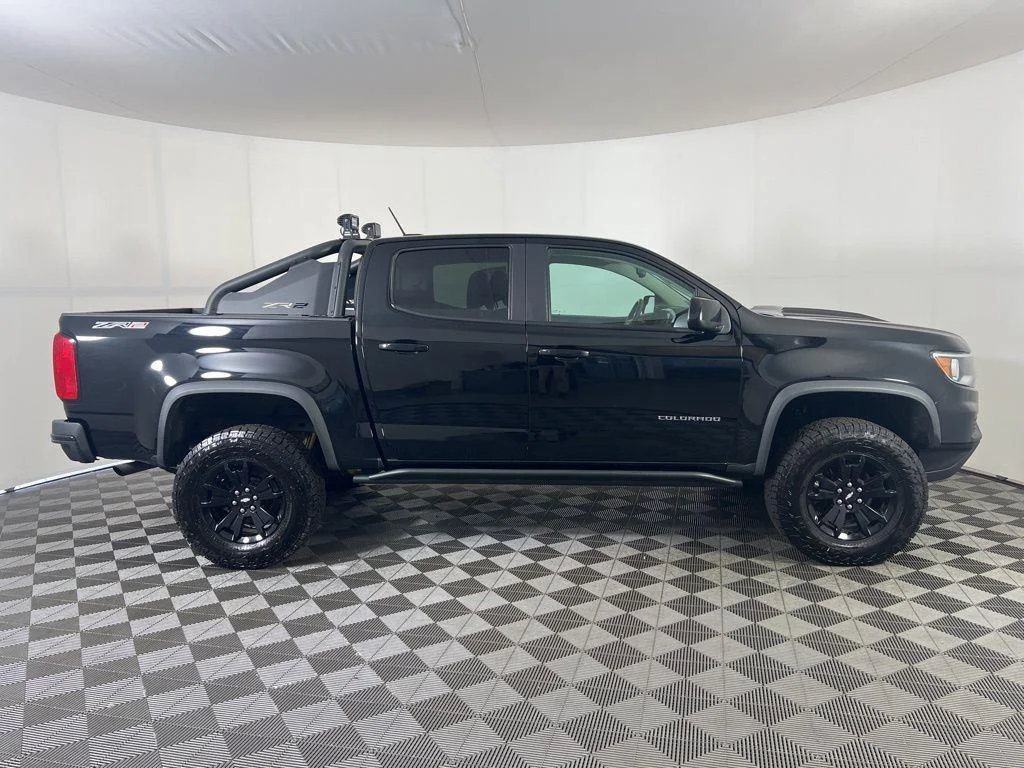 Used 2021 Black Chevrolet ZR2 image 23