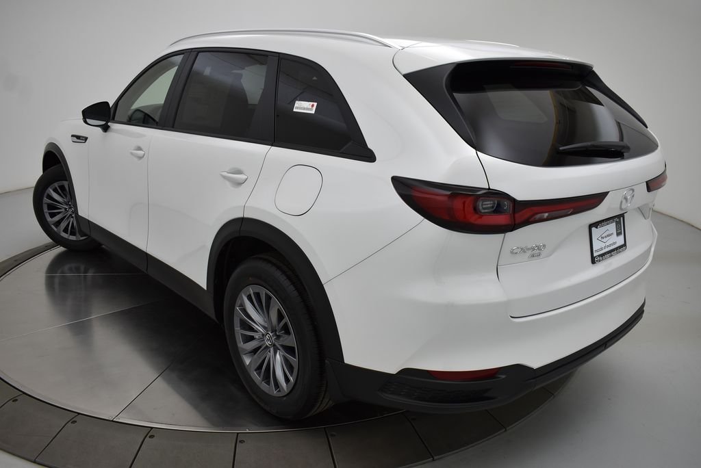 Certified Used 2025 White Mazda 3.3 Turbo Select image 9