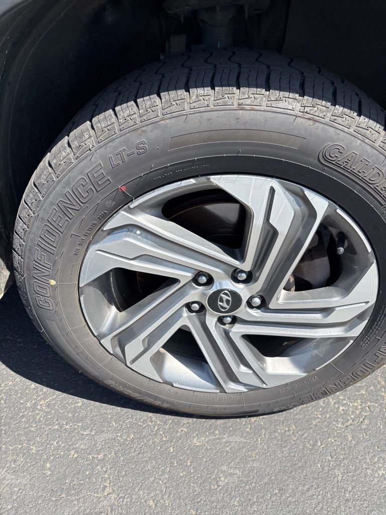 Used 2022 Black Hyundai SEL image 18