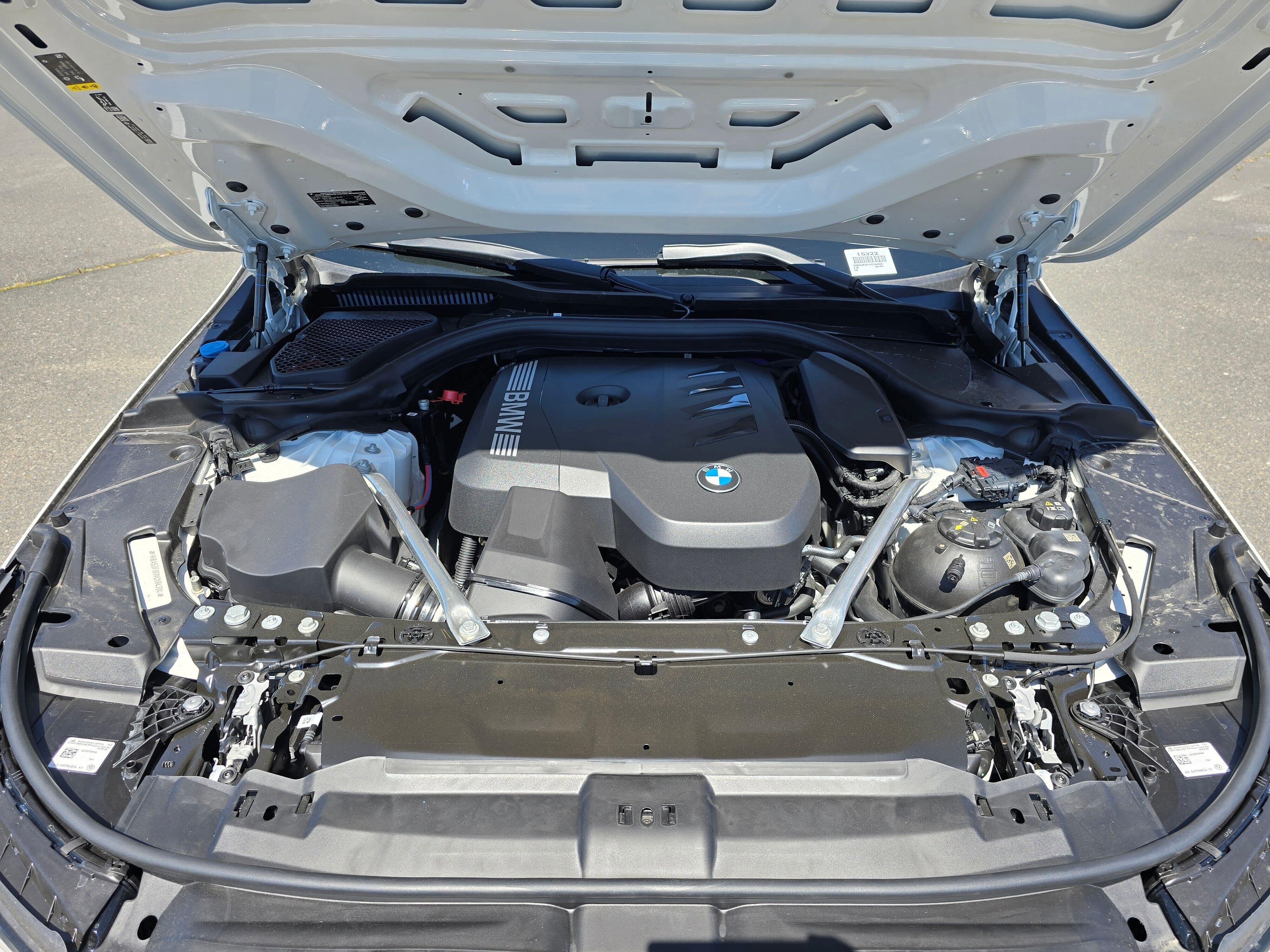 New 2027 Alpine White BMW 530i xDrive image 9