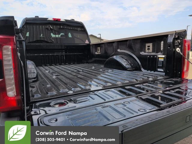 New 2026 Agate Black Metallic Ford King Ranch image 29