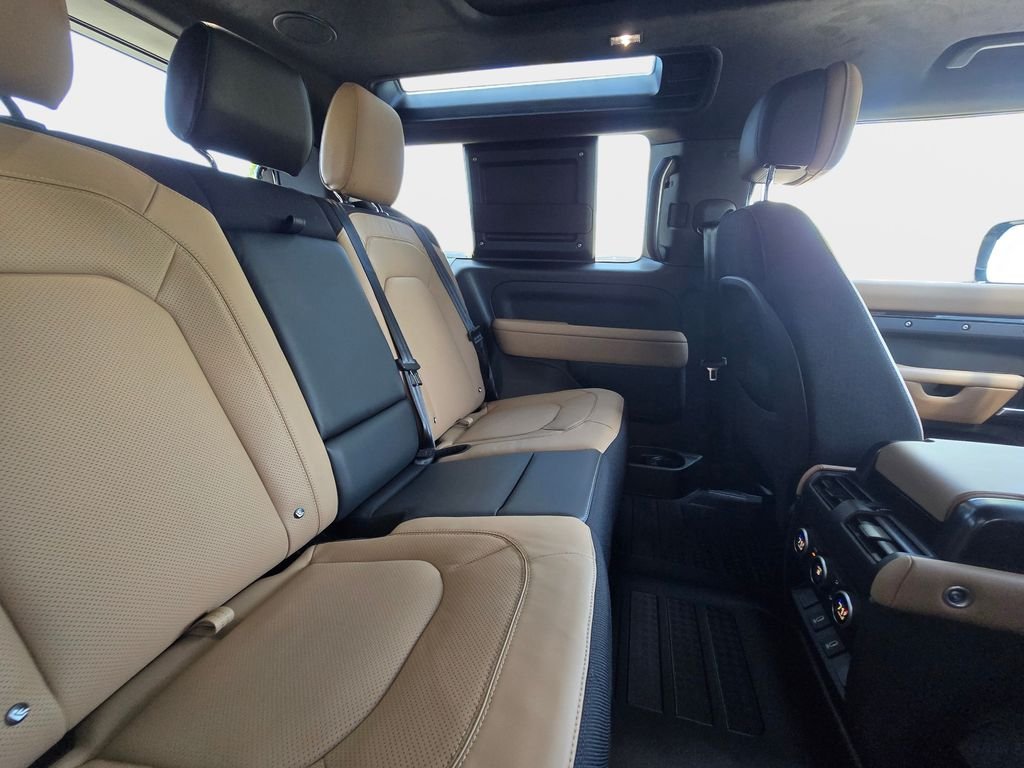 New 2026 Santorini Black LAND ROVER V8 image 12