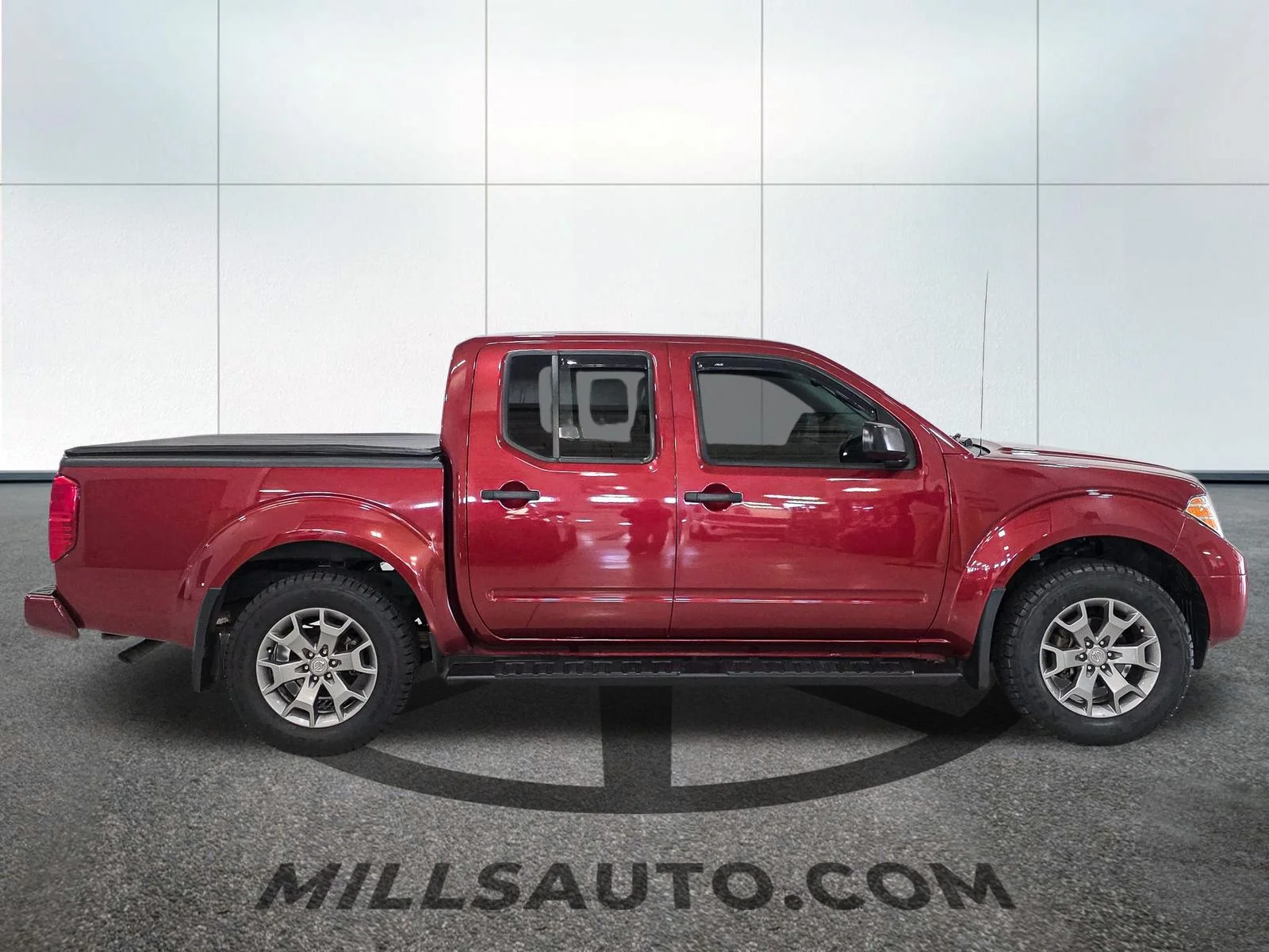 Used 2020 Red Nissan SV image 9