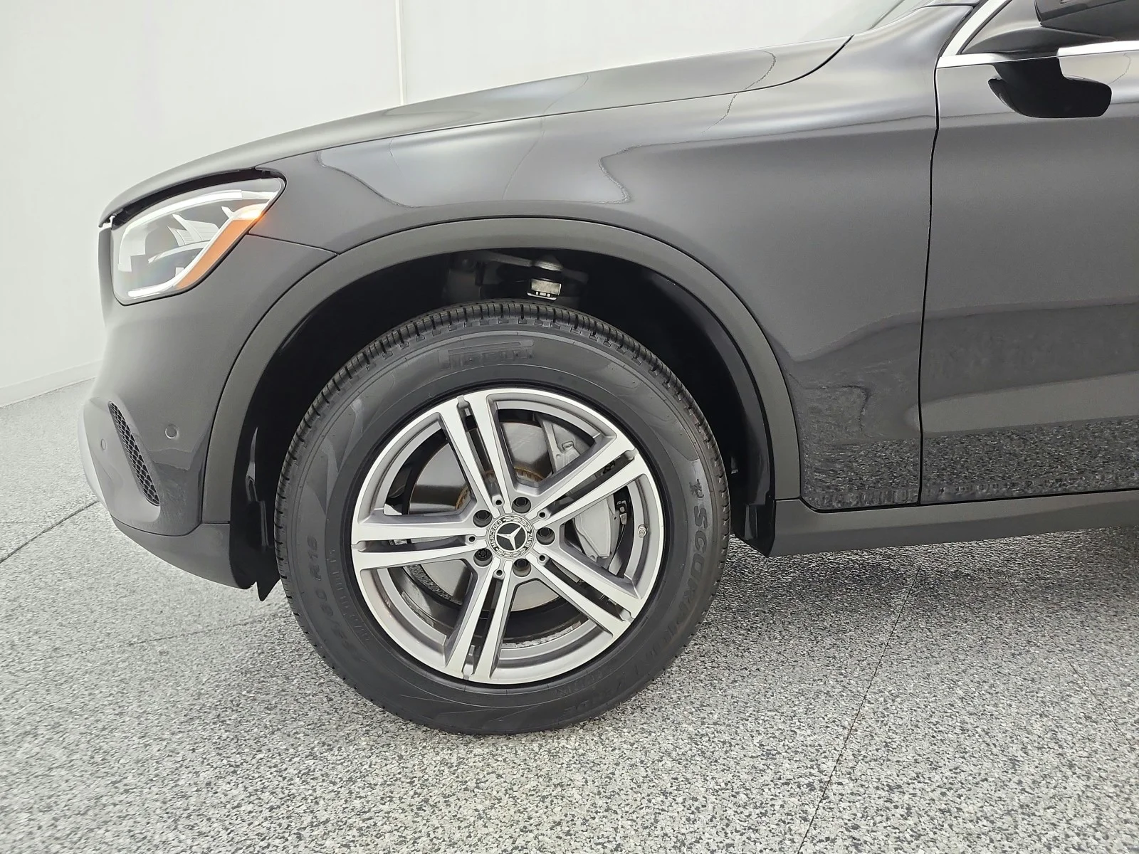 Used 2022 Black Mercedes-Benz GLC 300 SUV image 25