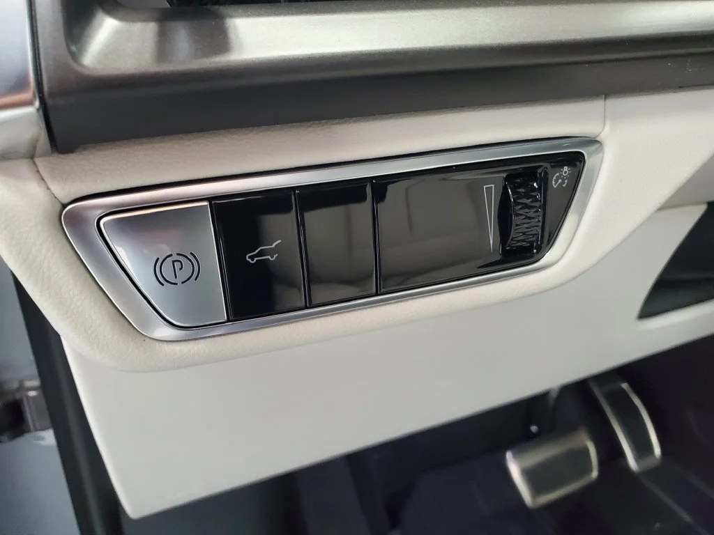 2027 Cadillac VISTIQ Sport - Photo 7