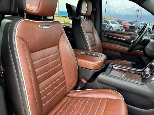 Used 2023 Onyx Black GMC Denali Ultimate image 27