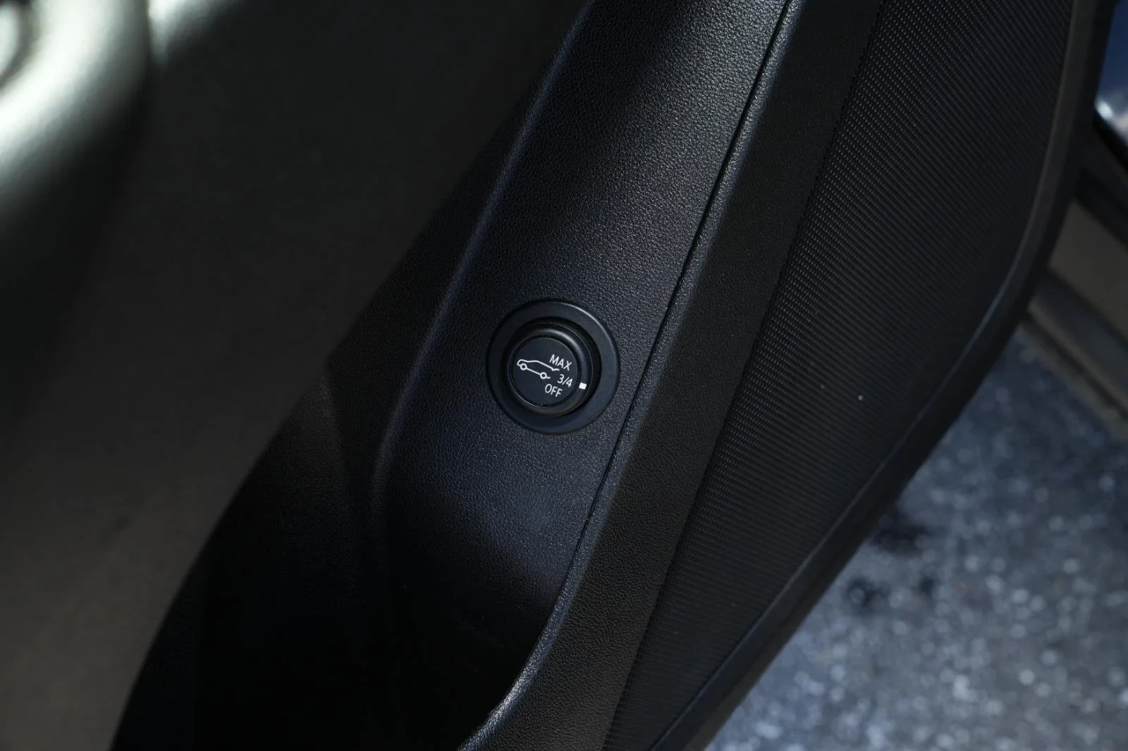 Used 2021 MOSAIC BLACK METALLIC Chevrolet LT image 17