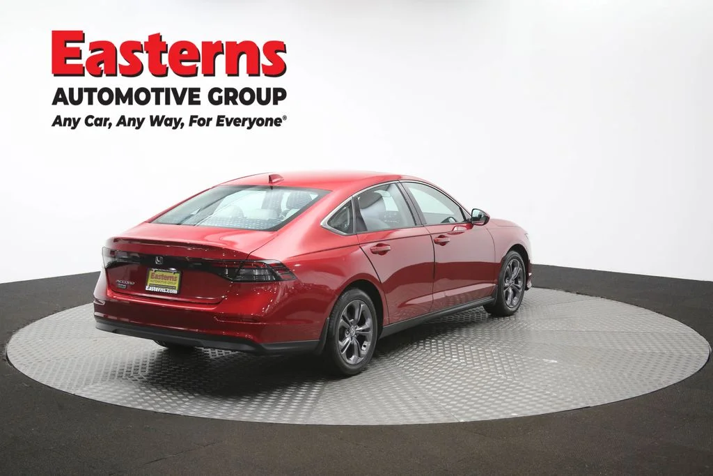 Used 2023 Red Honda EX image 40