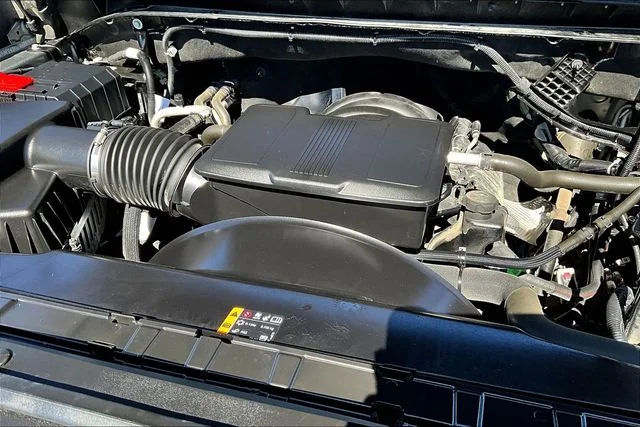 Used 2025 Gray Chevrolet LT image 30