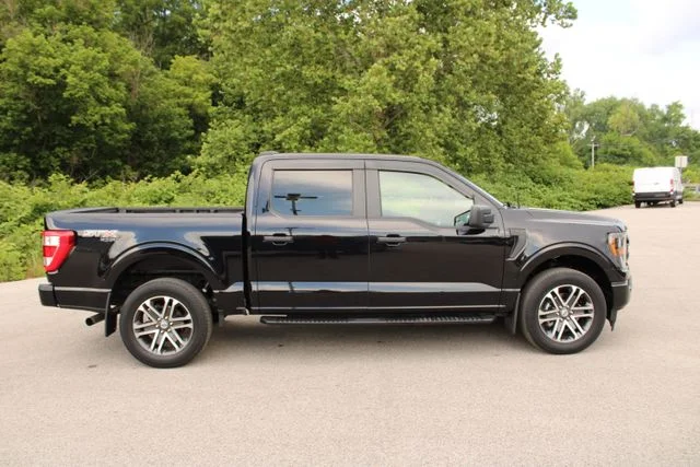 Used 2023 Black Ford XL image 6