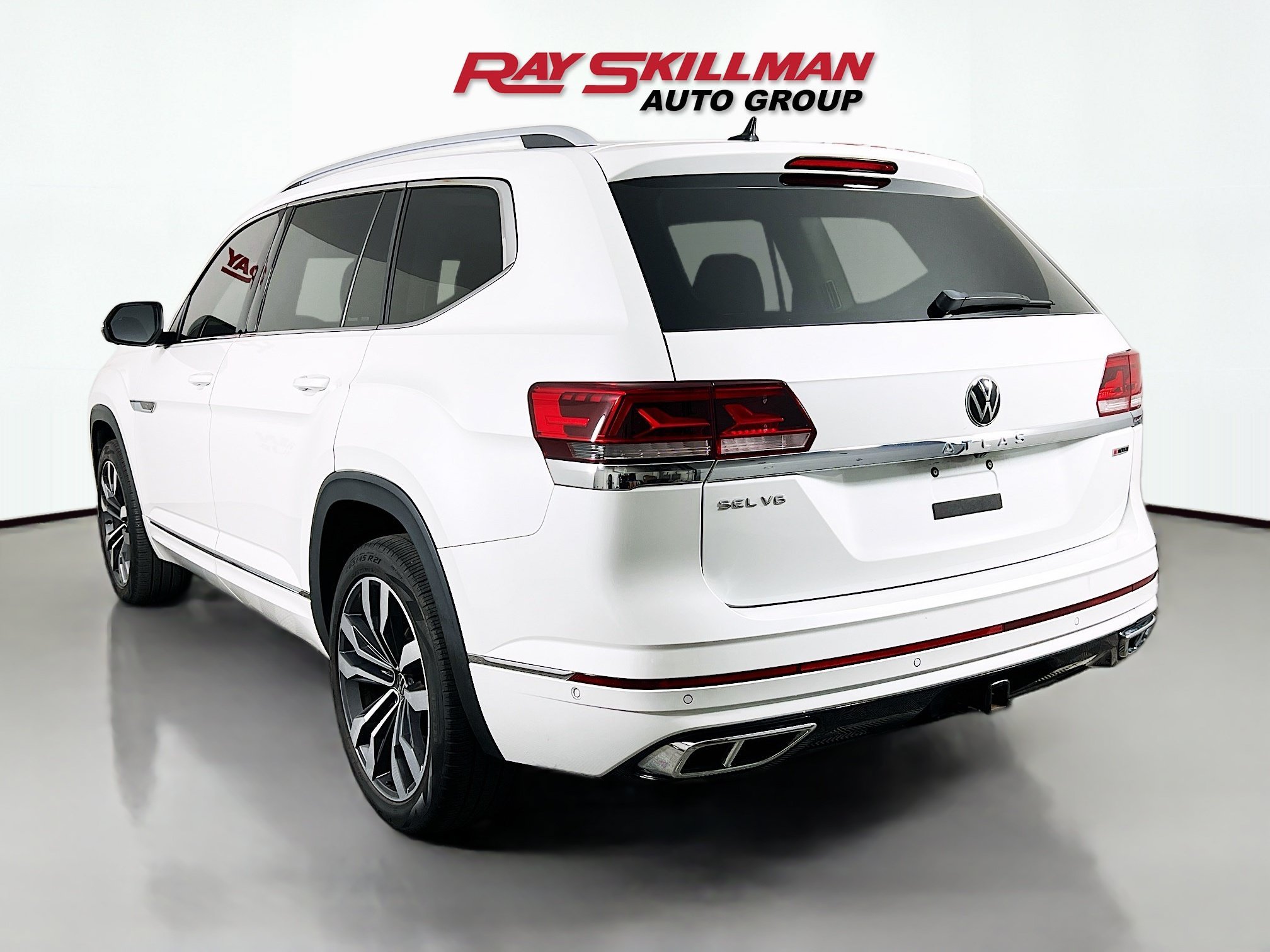 Used 2022 White Volkswagen 3.6L V6 SEL PRE image 5