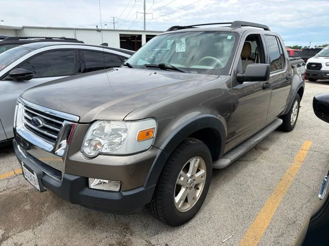 Used 2007 Ford Explorer Sport Trac XLT with VIN 1FMEU51807UA20372 for sale in Bloomington, IL