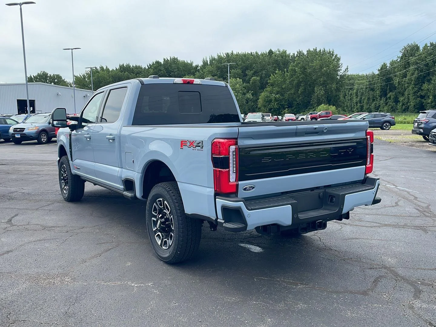 New 2026 Glacier Gray Metallic Tri-Coat Ford Platinum image 3