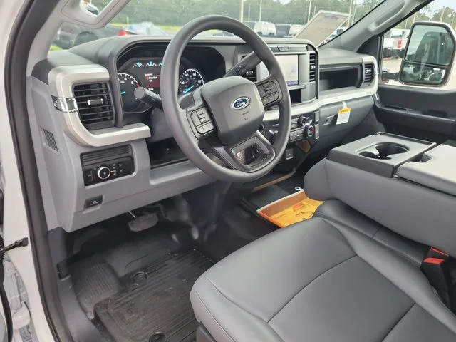 New 2026 Oxford White Ford XL image 17