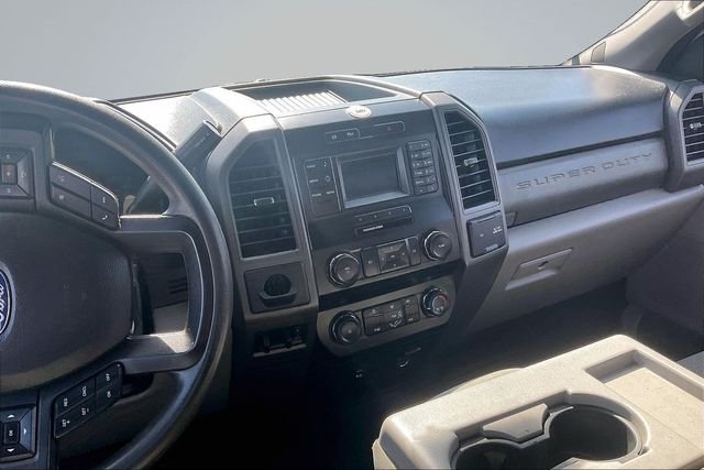 2019 Ford F-450 Super Duty Chassis Cab XL - Photo 6