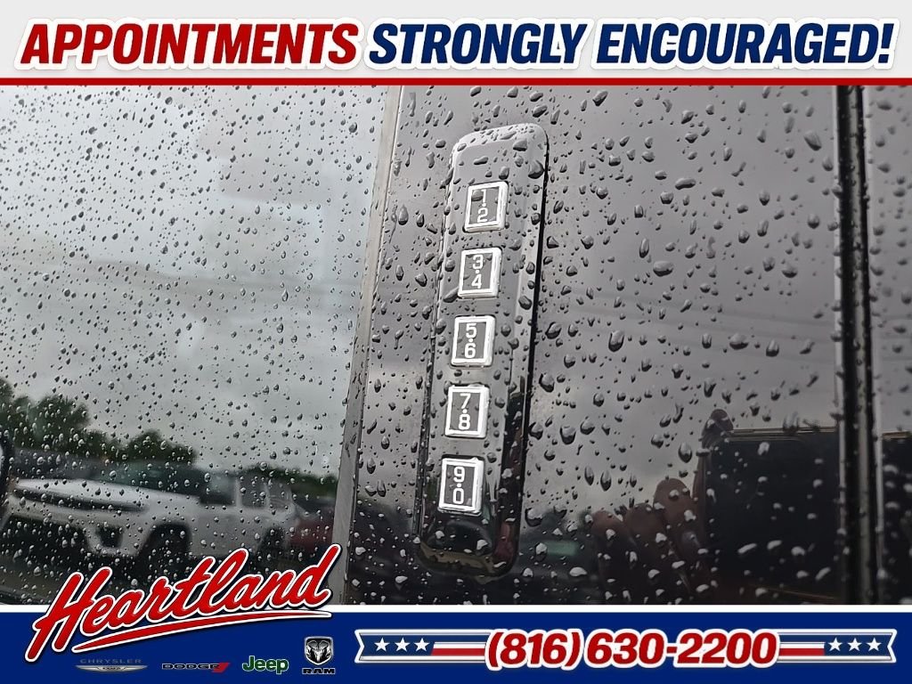 Used 2018 Black Ford Lariat image 40