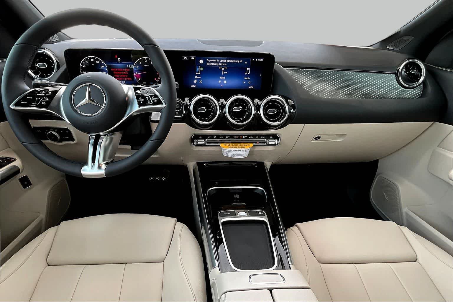 New 2026 Polar White Mercedes-Benz GLA 250 image 8