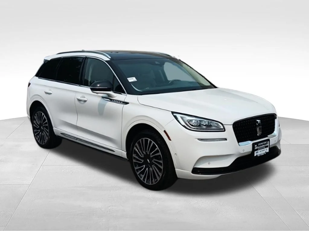 Used 2022 Pristine White Metallic Tri-Coat Lincoln Reserve image 9