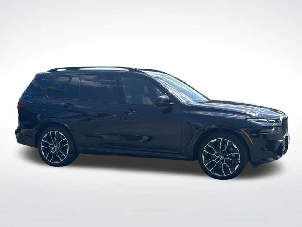 Used 2023 Black BMW M60i image 8