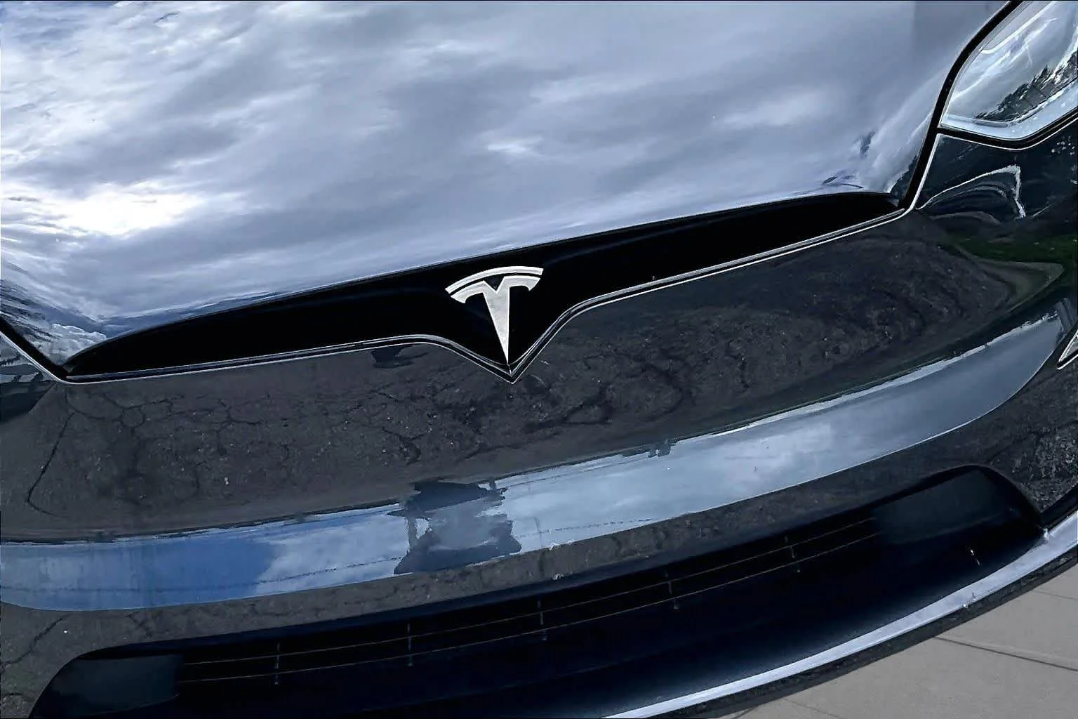 Used 2024 Stealth Grey Tesla  image 28