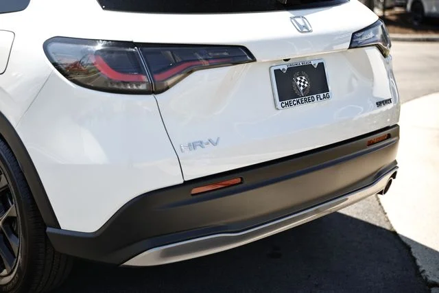 Used 2025 White Honda Sport image 7