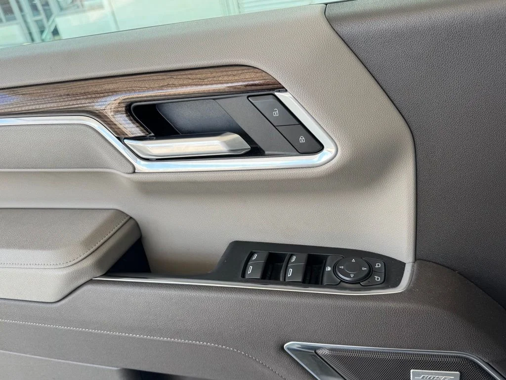 Used 2025 Gray Chevrolet RST image 35