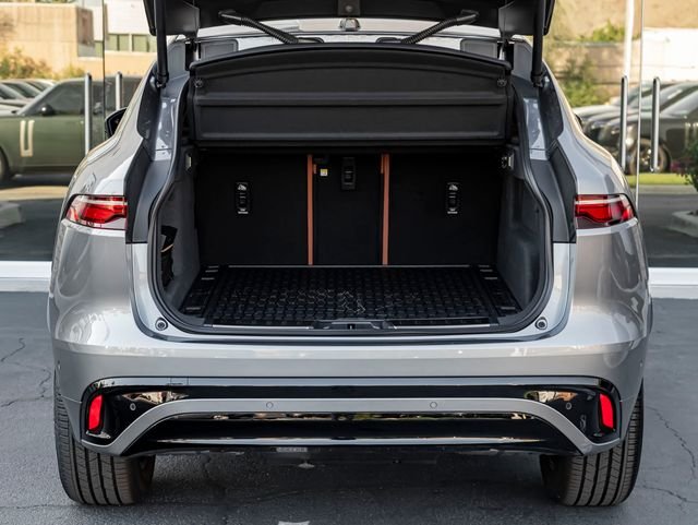 New 2026 Eiger Grey Jaguar P250 R-Dynamic S image 25