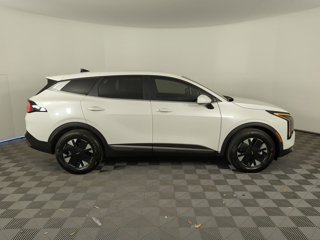 New 2026 Snow White Pearl Kia LX image 8