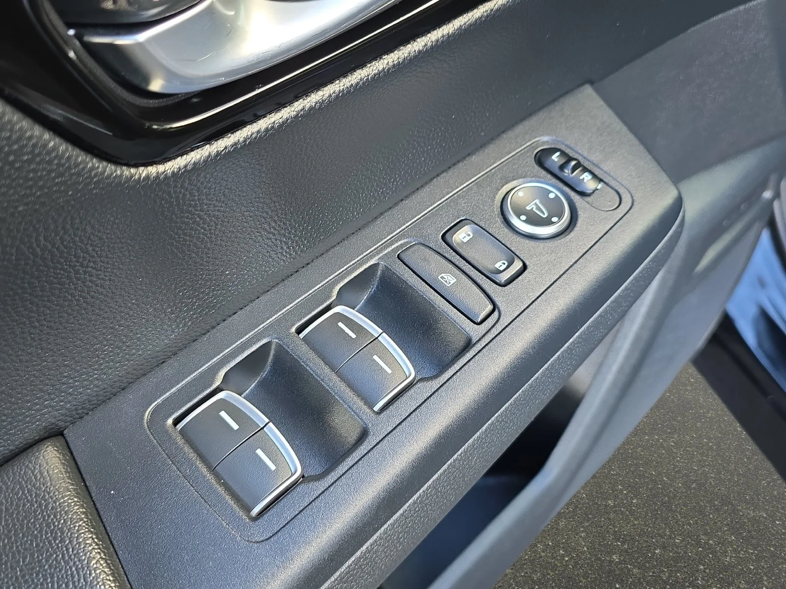 2024 Honda CR-V EX-L - Photo 25