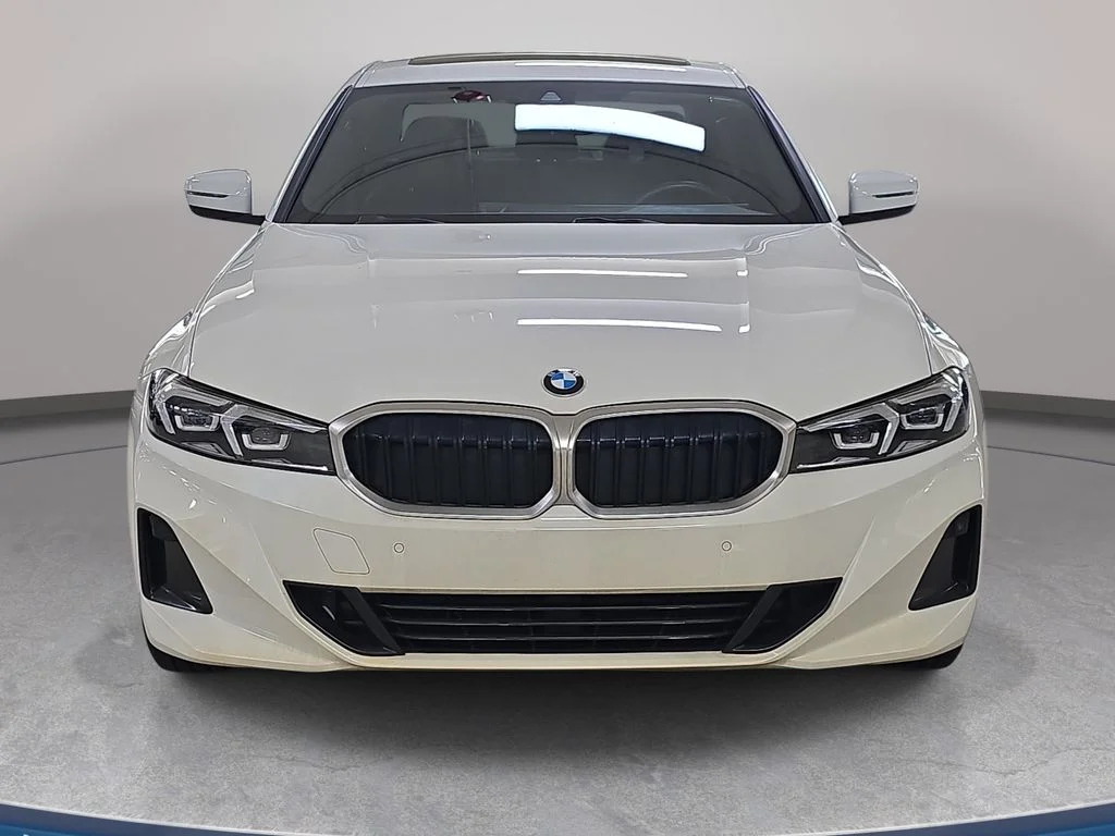 Used 2023 Alpine White BMW 330i image 3