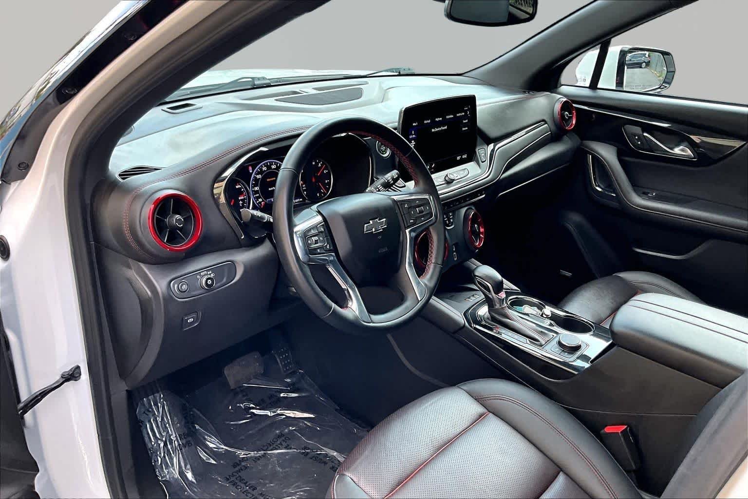 Used 2023 Iridescent Pearl Tricoat Chevrolet RS image 18