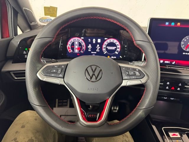 New 2026 Kings Red Metallic Volkswagen 2.0T SE image 17